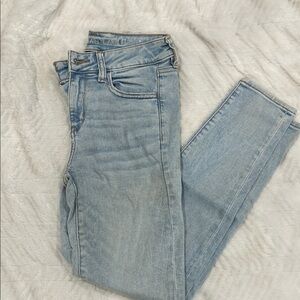American Eagle Outfitters Light Wash Skinny Jeans